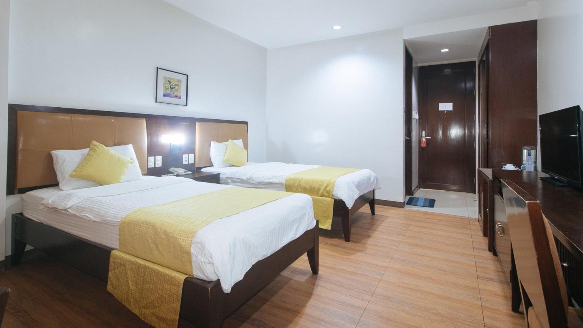 Bliss Hotel San Fernando Pampanga City Buitenkant foto
