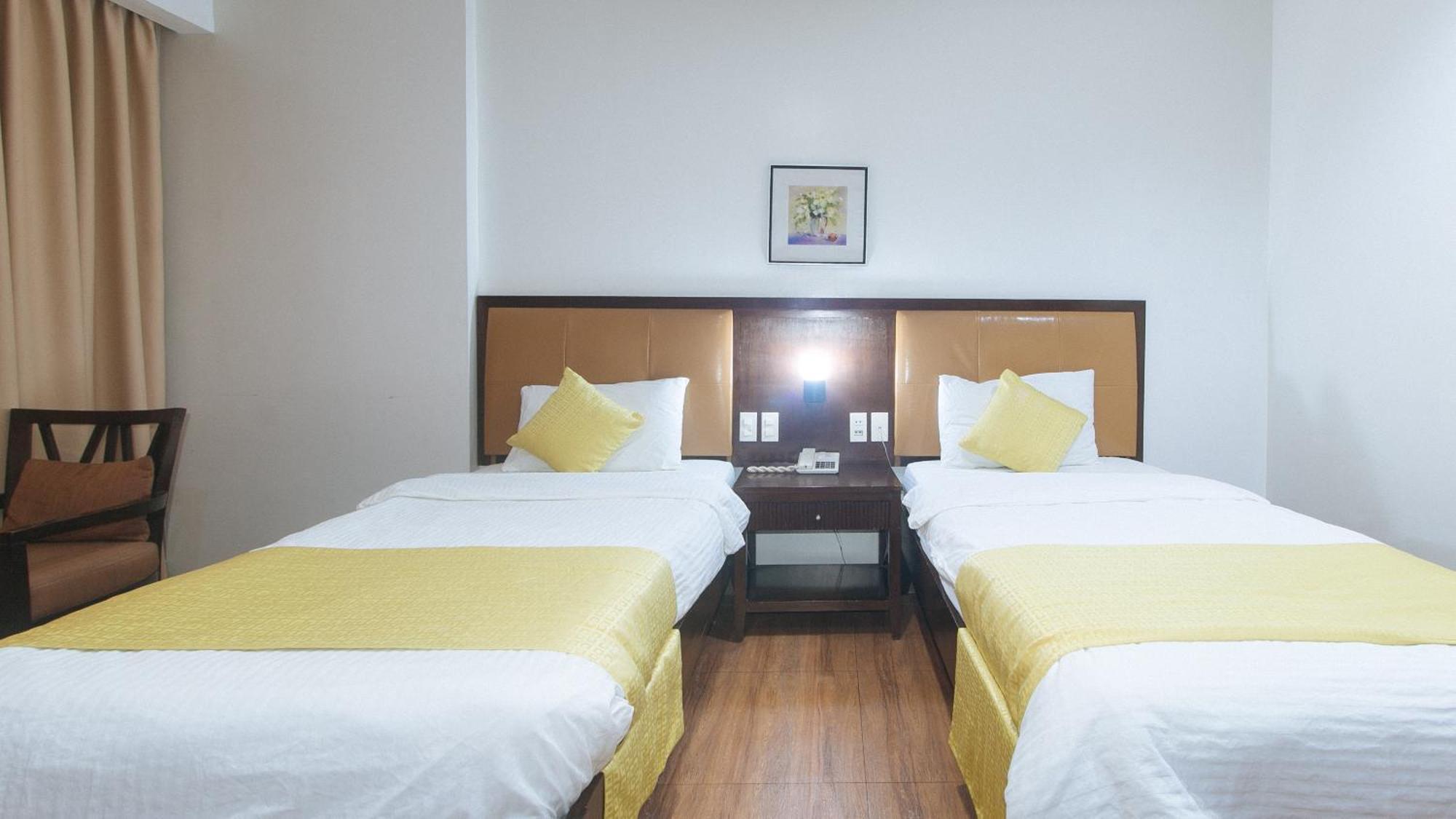 Bliss Hotel San Fernando Pampanga City Buitenkant foto
