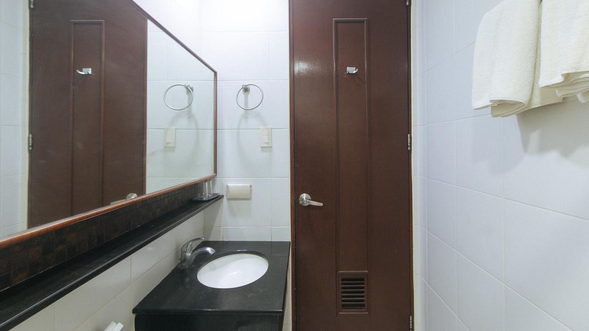 Bliss Hotel San Fernando Pampanga City Buitenkant foto