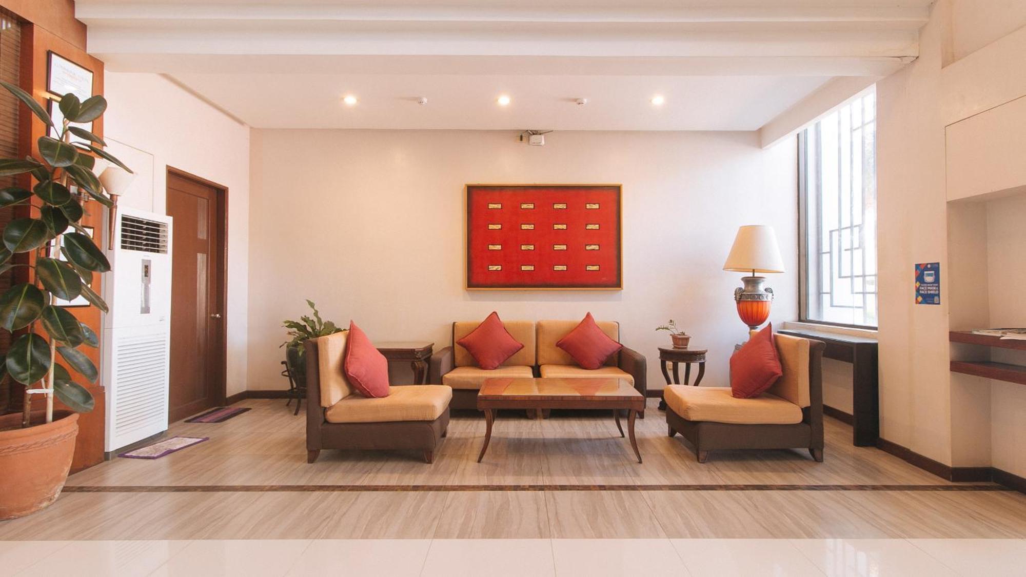 Bliss Hotel San Fernando Pampanga City Buitenkant foto
