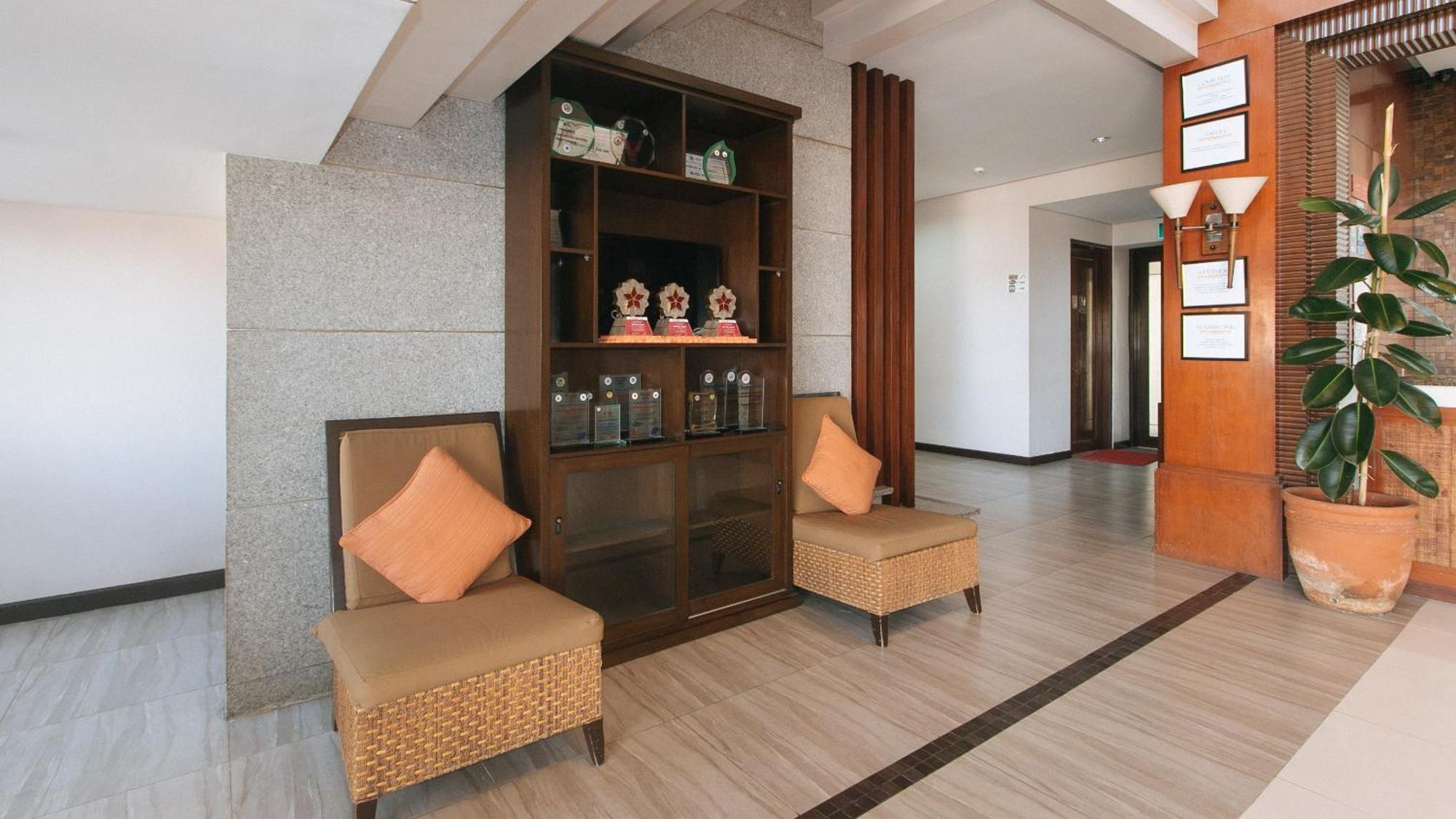 Bliss Hotel San Fernando Pampanga City Buitenkant foto